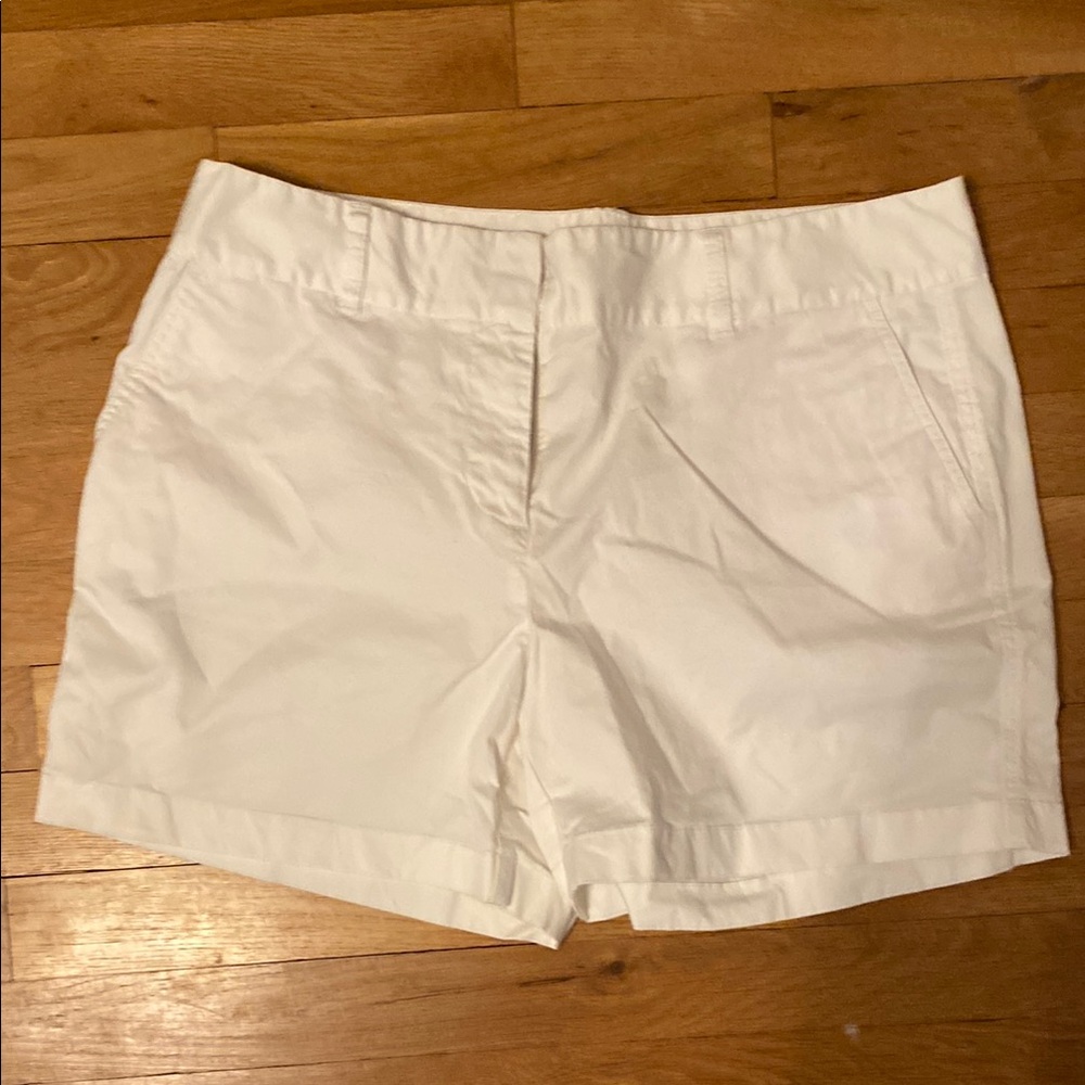 Vineyard Vines Women's White Shorts